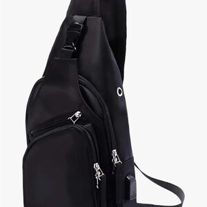 Seoky Rop Unisex Sling Backpack Crossbody Bag USB Charging port Black
